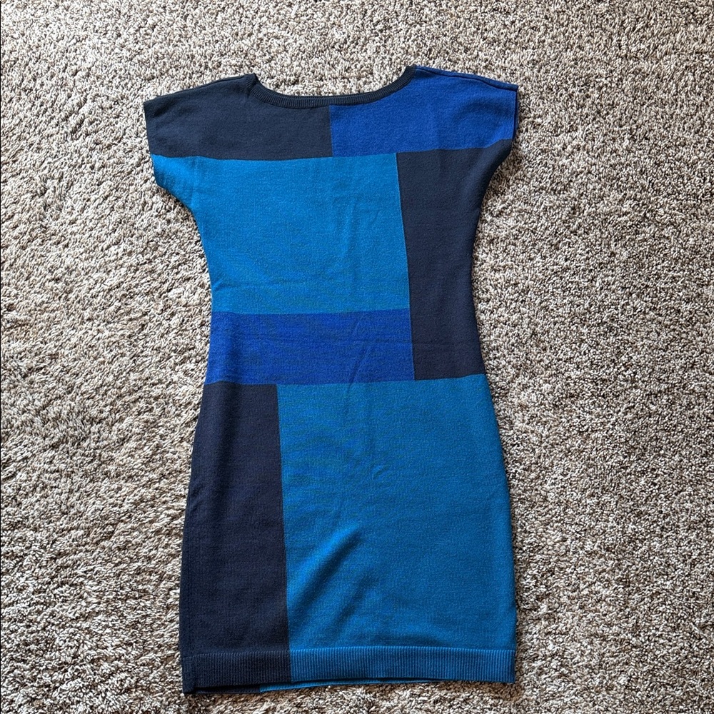 Color Block Knit Sweater Dress Bundle of 3 - Picture 4 of 12